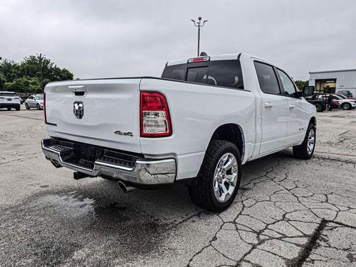 Bright White Clearcoat 2022 RAM 1500 Big Horn/Lone Star