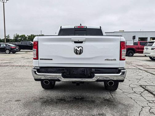 Bright White Clearcoat 2022 RAM 1500 Big Horn/Lone Star