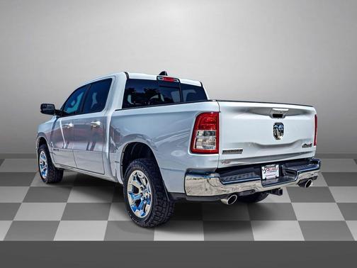 Bright White Clearcoat 2022 RAM 1500 Big Horn/Lone Star