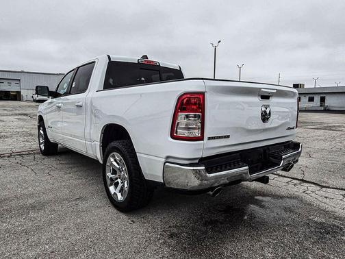 Bright White Clearcoat 2022 RAM 1500 Big Horn/Lone Star