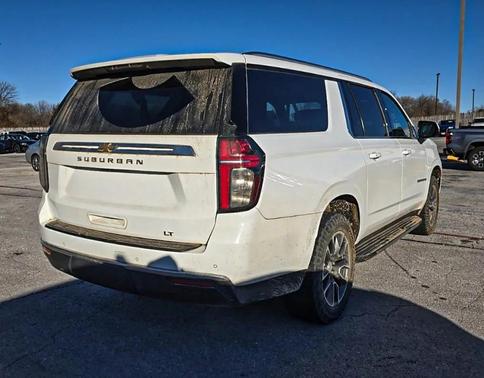 2022 Chevrolet Suburban LT