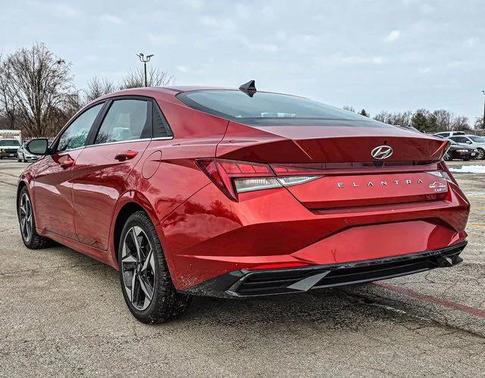 2022 Hyundai ELANTRA Limited