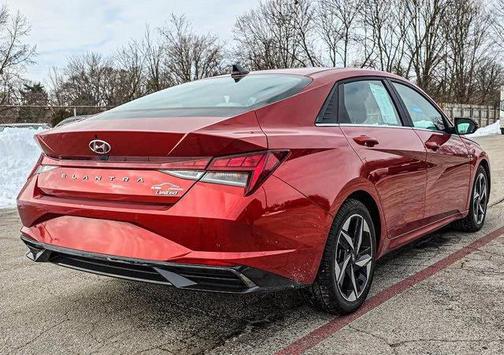 2022 Hyundai ELANTRA Limited