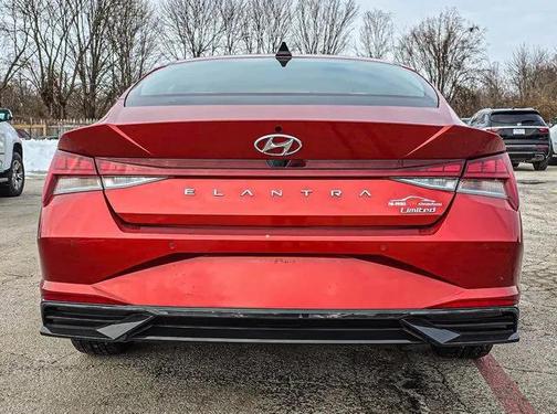 2022 Hyundai ELANTRA Limited