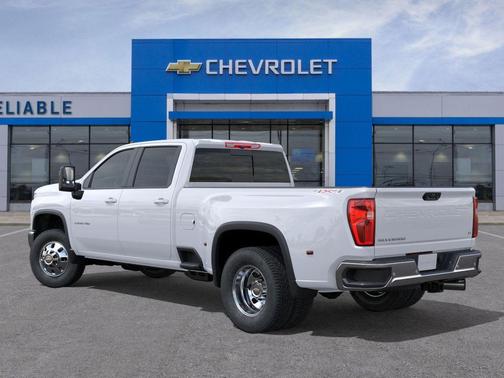2026 Chevrolet Silverado 3500 LT