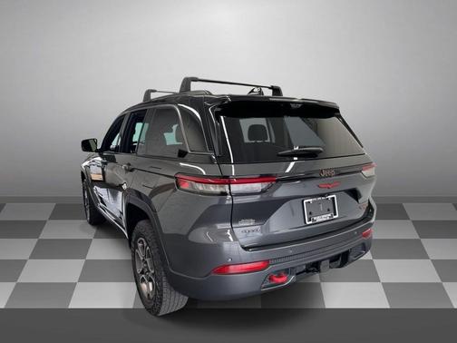 Baltic Gray Metallic Clearcoat 2022 Jeep Grand Cherokee Trailhawk