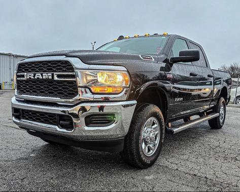 2021 RAM 2500 Tradesman Crew Cab 4x4 6'4' Box
