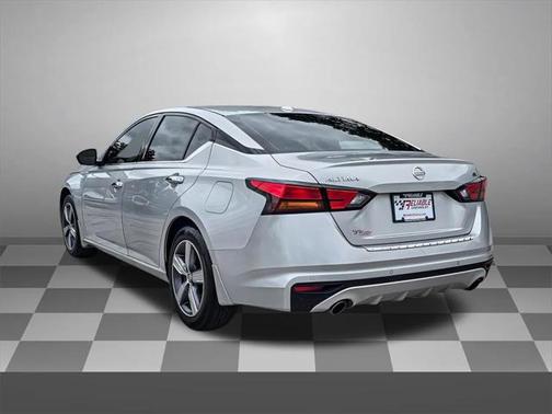 2020 Nissan Altima 2.5 SV