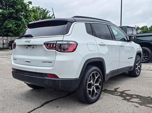 Bright White Clearcoat 2025 Jeep Compass Limited