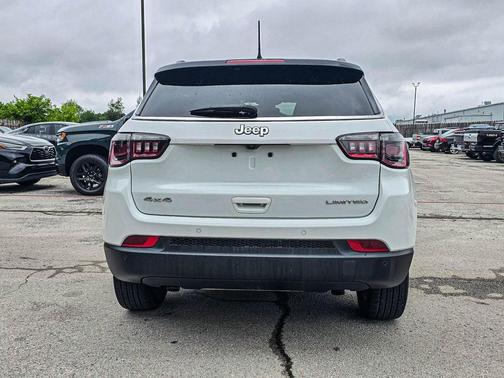 Bright White Clearcoat 2025 Jeep Compass Limited