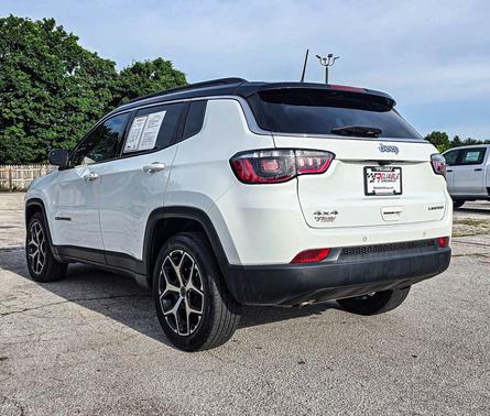 Bright White Clearcoat 2025 Jeep Compass Limited