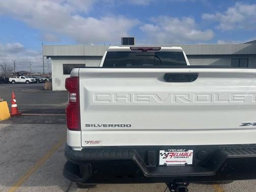 2025 Chevrolet Silverado 1500 ZR2