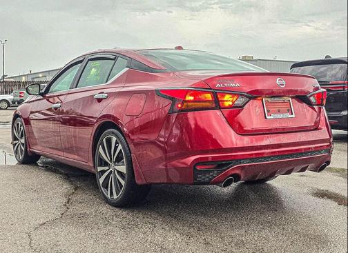 Scarlet Ember Tintcoat 2020 Nissan Altima Platinum FWD
