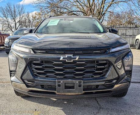 Mosaic Black Metallic 2025 Chevrolet Trax FWD ACTIV