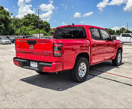 2024 Nissan Frontier SV