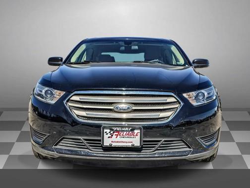 2018 Ford Taurus SE