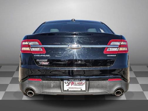 Shadow Black 2018 Ford Taurus SE