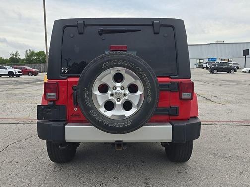 Flame Red Clearcoat 2014 Jeep Wrangler Unlimited Sahara