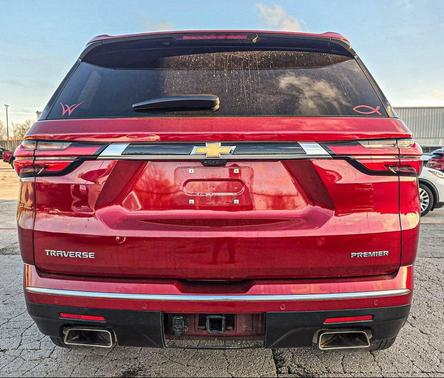 Radiant Red Tintcoat 2023 Chevrolet Traverse Premier