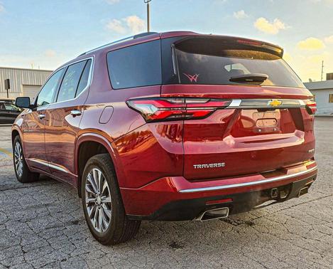 Radiant Red Tintcoat 2023 Chevrolet Traverse Premier