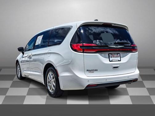 Bright White Clearcoat 2025 Chrysler Pacifica L