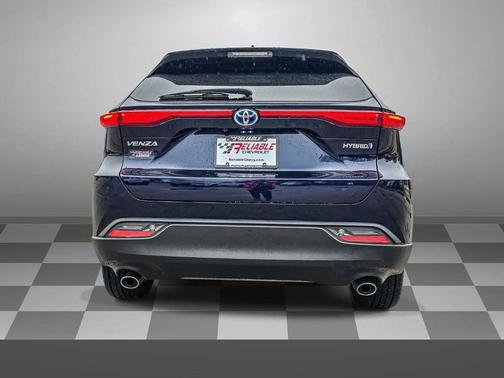 2022 Toyota Venza LE