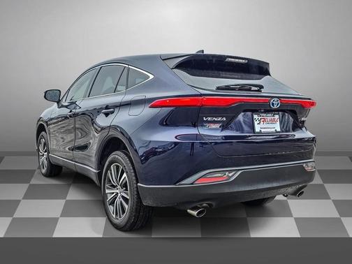 2022 Toyota Venza LE