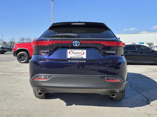 2022 Toyota Venza LE