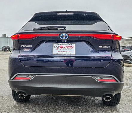 2022 Toyota Venza LE