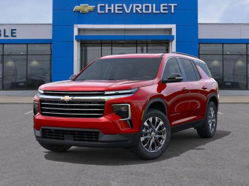 Radiant Red Tintcoat 2026 Chevrolet Traverse LT
