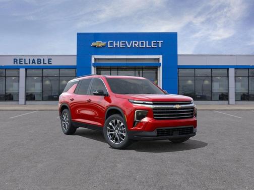 Radiant Red Tintcoat 2026 Chevrolet Traverse LT