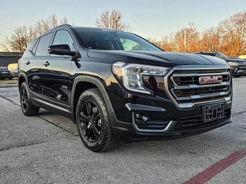 2024 GMC Terrain AWD AT4
