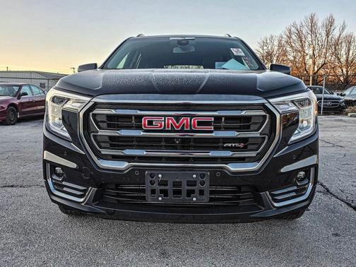 2024 GMC Terrain AWD AT4