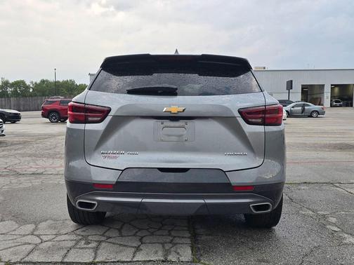 Sterling Metallic 2023 Chevrolet Blazer Premier