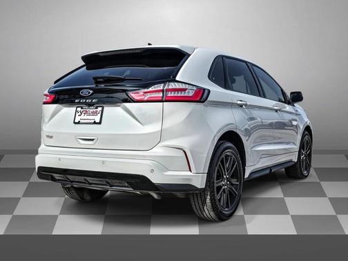 2024 Ford Edge ST Line