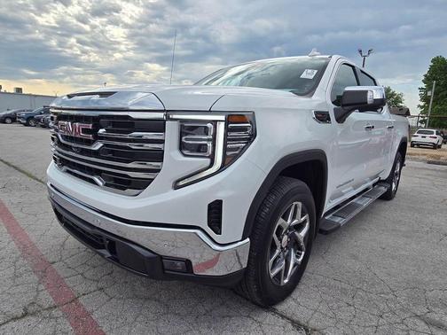 Summit White 2025 GMC Sierra 1500 SLT