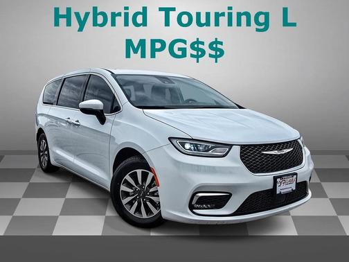 2023 Chrysler Pacifica Hybrid Touring L