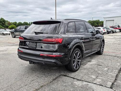 2024 Audi Q7 55 Premium Plus