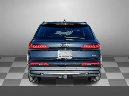 2024 Audi Q7 55 Premium Plus