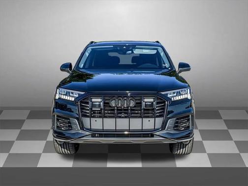 2024 Audi Q7 55 Premium Plus