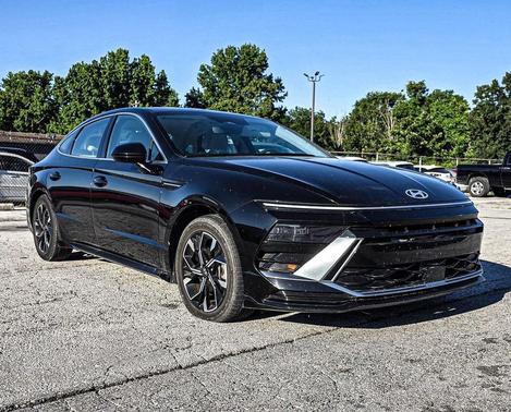 Abyss Black 2025 Hyundai SONATA SEL