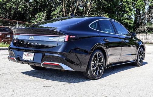 Abyss Black 2025 Hyundai SONATA SEL