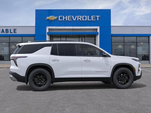Polar White Tricoat 2026 Chevrolet Traverse AWD Z71
