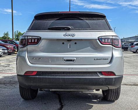 Silver Zynith Metallic Clearcoat 2025 Jeep Compass Limited