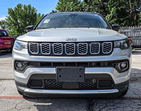 Silver Zynith Metallic Clearcoat 2025 Jeep Compass Limited