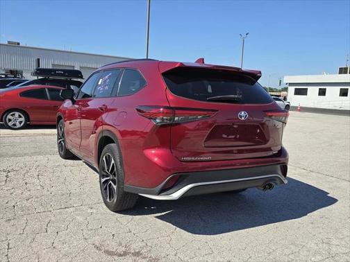 2022 Toyota Highlander XSE