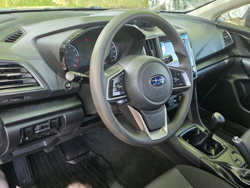 Ice Silver Metallic 2023 Subaru Impreza 5-door Manual