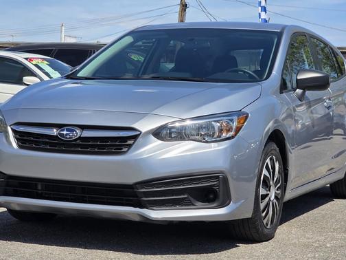 Ice Silver Metallic 2023 Subaru Impreza 5-door Manual
