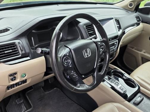 Deep Scarlet Pearl 2020 Honda Ridgeline RTL-E AWD