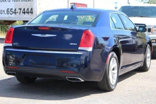 2016 Chrysler 300 Limited